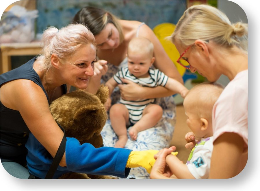 mamy s bábätkami na kurze znakovania